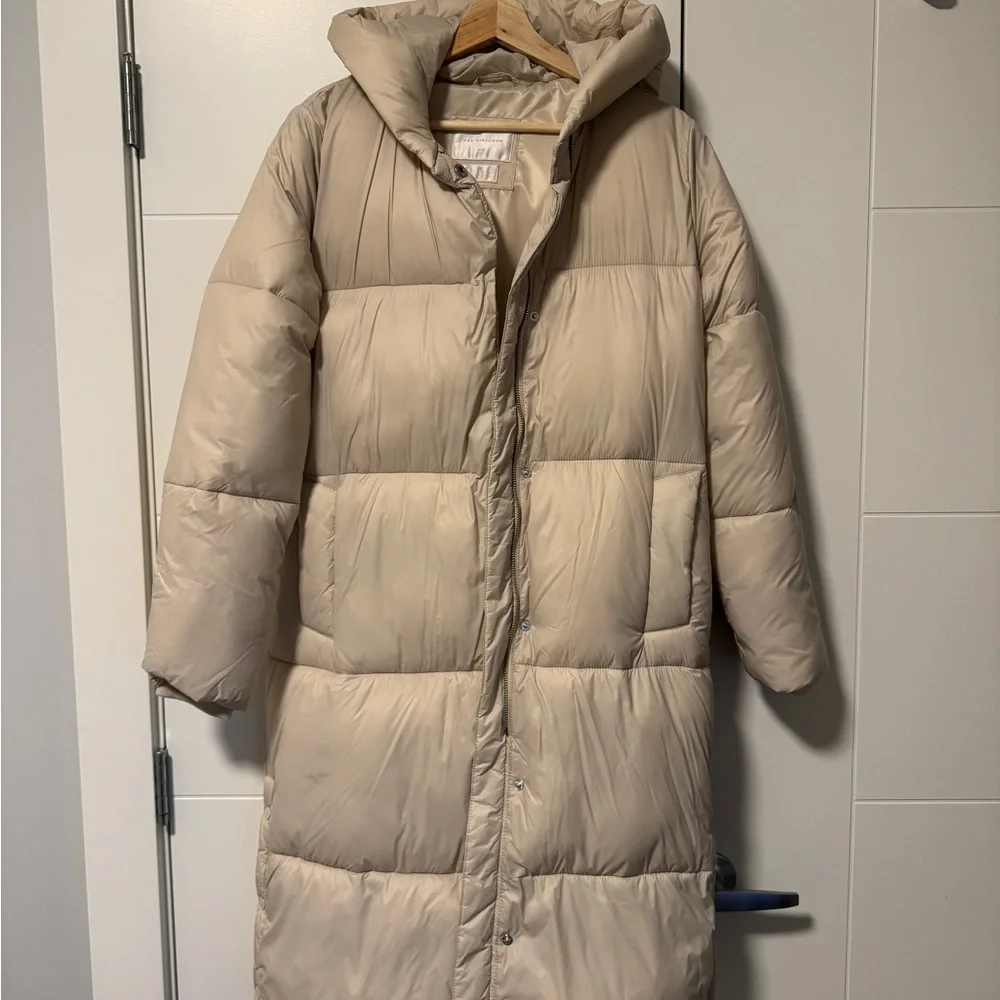 Abercrombie and Fitch Air Cloud Long Puffer - Picture 5 of 5